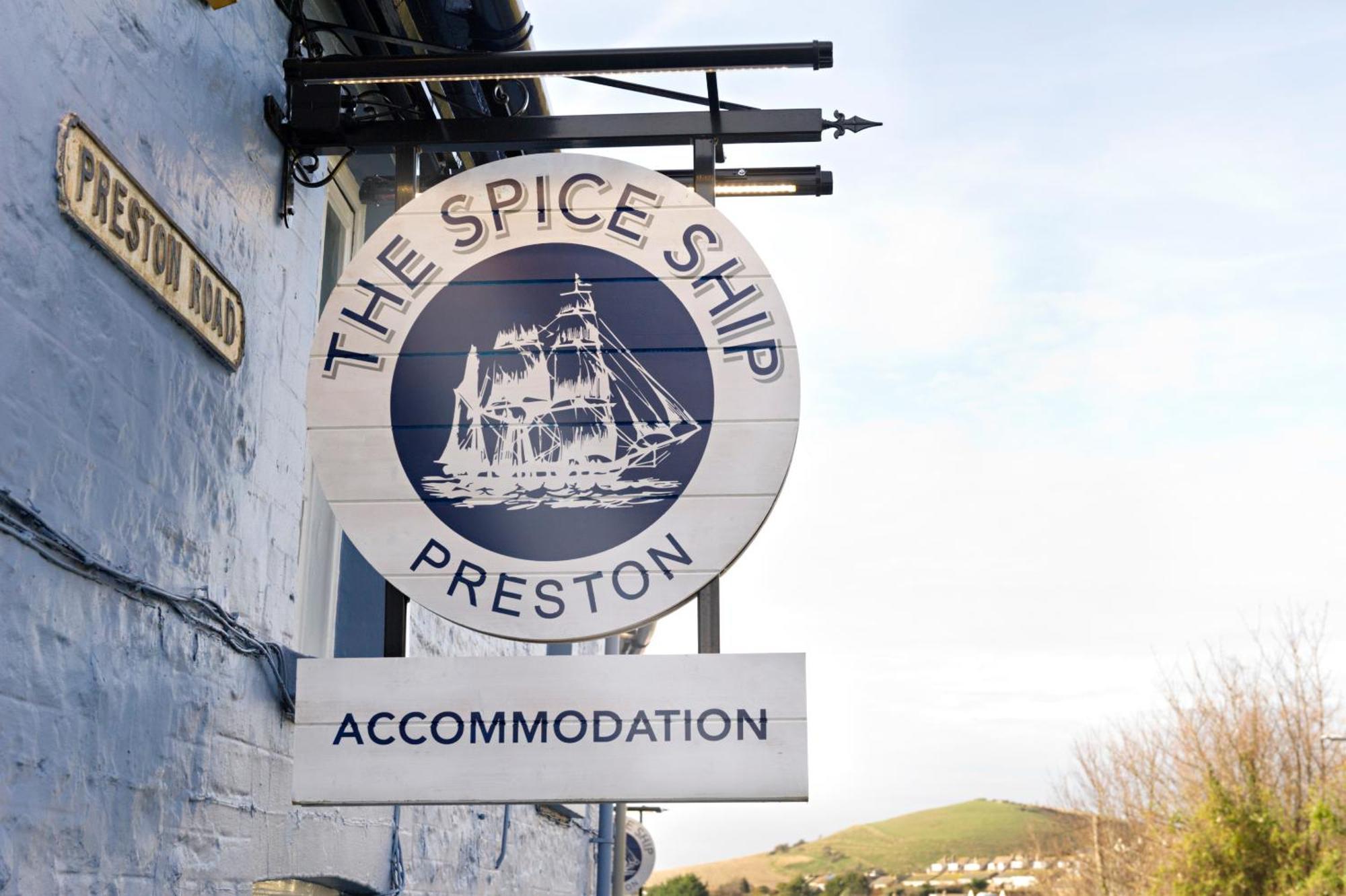 The Spice Ship Weymouth Exterior foto